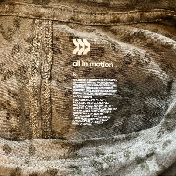 Women’s All in motion Size Small Cropped Muscle Workout Tank Top in Green - Picture 6 of 6